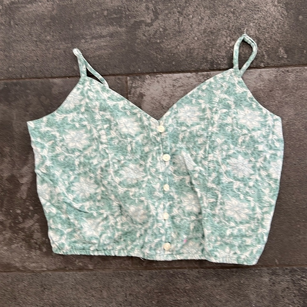 Women’s AE crop top